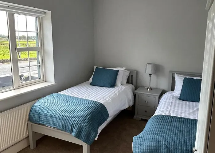 Διαμέρισμα 6 Bed House, 4 Bath House In Brickens Claremorris