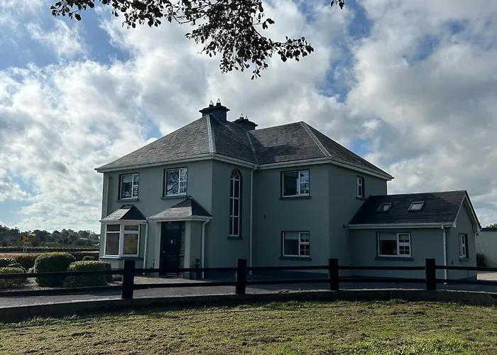 6 Bed House, 4 Bath House In Brickens Διαμέρισμα Claremorris